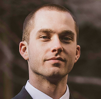 Foto de perfil de Thomas Whitfield, analista especializado en trading del mercado cripto